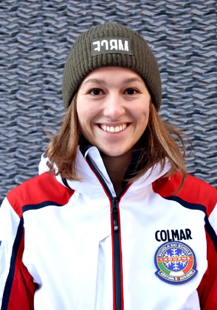 Zimmermann Laura Skischule_Ladurns